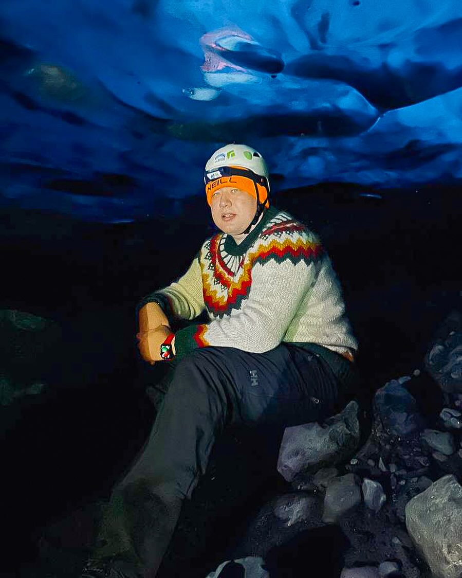 #iceland  #cave #ice #glace